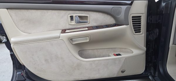 Audi A8 D2 6.0 W12 - Slika 18