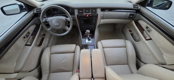 Audi A8 D2 6.0 W12 - Slika 10