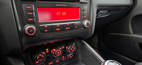 Audi TT 2.0 tfsi Cabrio - Slika 24