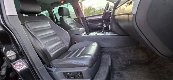 Volkswagen Touareg W12 6.0   1/500 - Slika 19