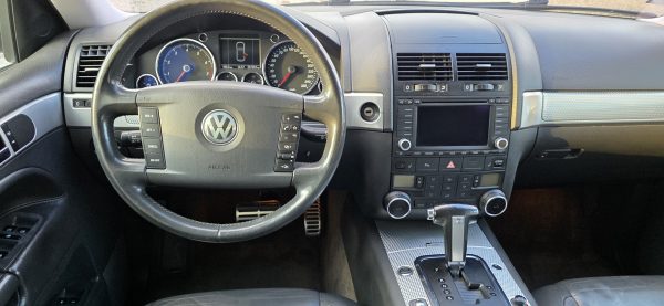 Volkswagen Touareg W12 6.0   1/500 - Slika 25