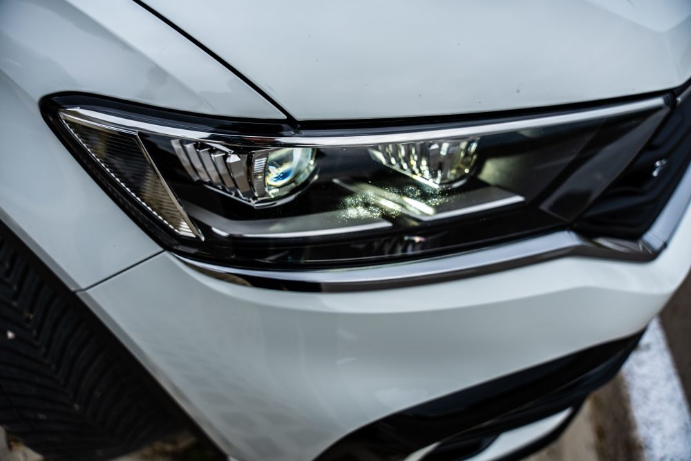 Volkswagen T-Roc R - 240HP - Slika 8