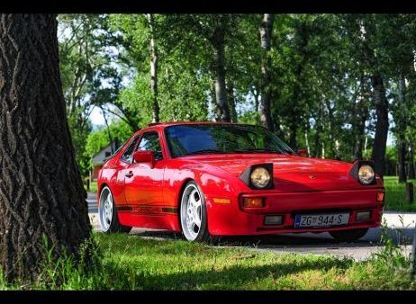 Porsche 944S